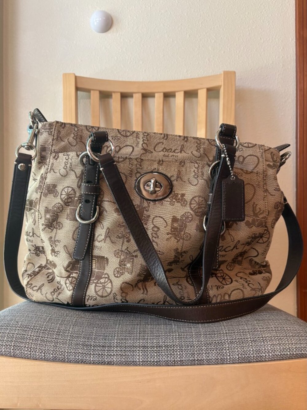 Coach Chelsea Horse and Carriage Turn Lock Stagecoach Tote Brown Leather Trim